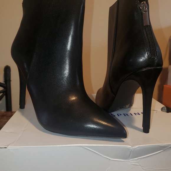 Black Leather Heel Booties - Picture 4 of 5